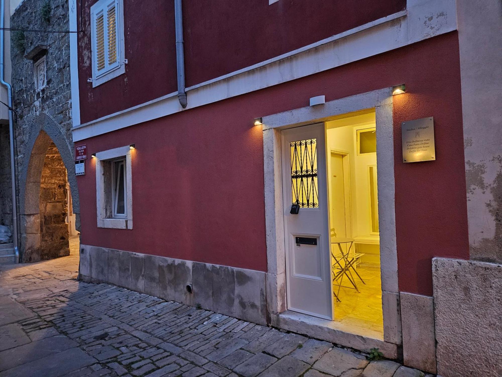 Don Dolfino Guesthouse - Hisa Dolfinova Vrata Piran Exterior foto
